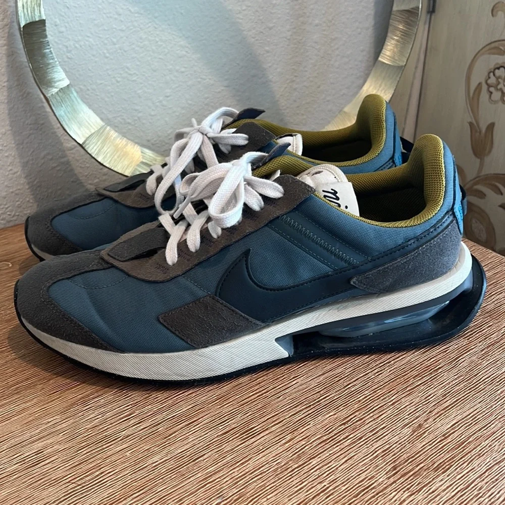 Nike Men's Athletic Sneakers Gray Blue Olive with White Laces